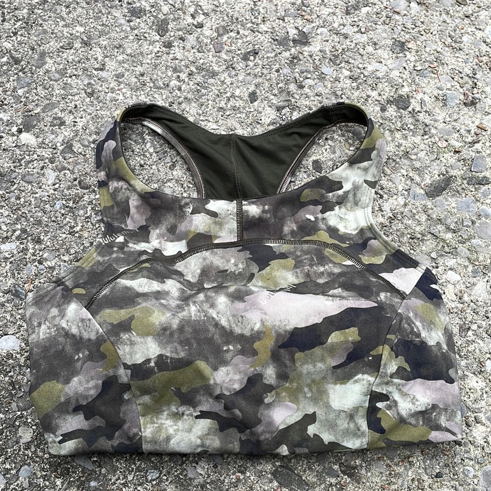 Lululemon tough train bra